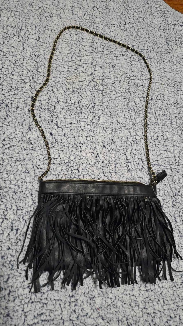Stila Black Fringe Crossbody Bag Clutch - Oshawa Pickup - photo 4