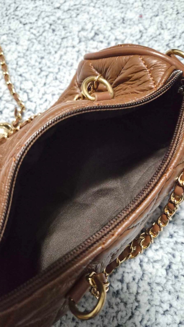 Chic Brown Quilted Barrel Crossbody Bag - Great Condition! - photo 3