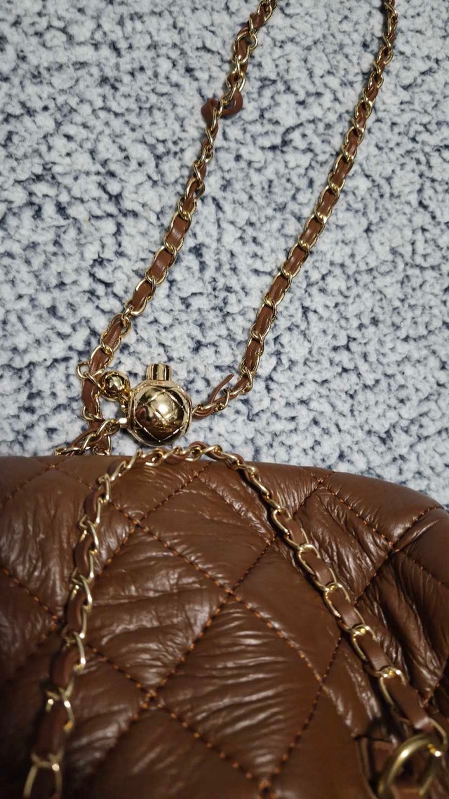 Chic Brown Quilted Barrel Crossbody Bag - Great Condition! - photo 5