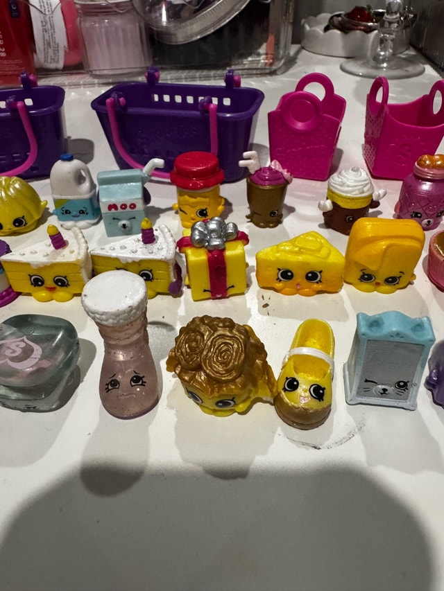 Shopkins Assorted Figures and Accessories - photo 4