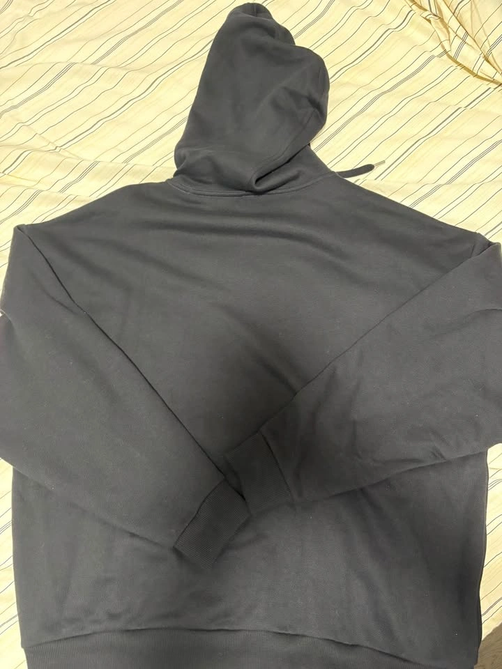 Alo Yoga Accolade Hoodie – Size Large – Worn Once – Like New - photo 4