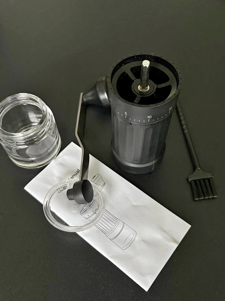 Manual coffee grinder
