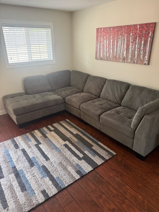 Sectional Couch! FREE DELIVERY - photo 2