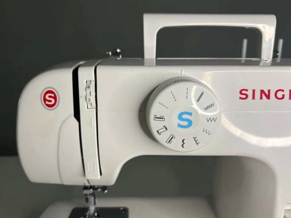 BACK-TO-SCHOOL!!! SEWING MACHINE - photo 4