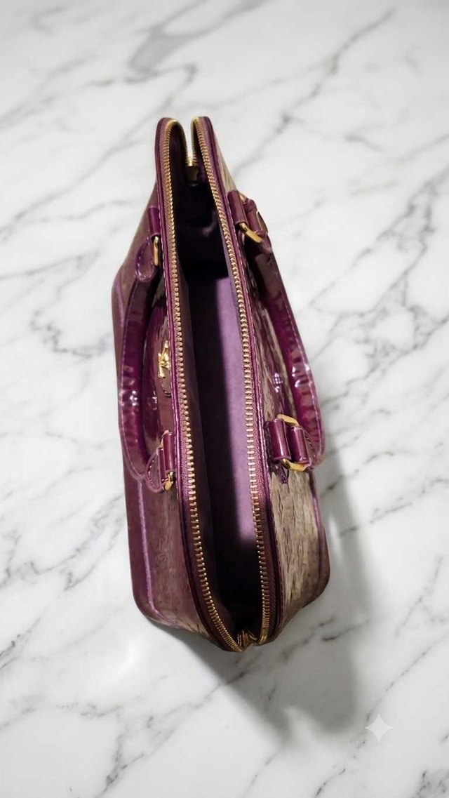Authentic Louis Vuitton Alma PM Monogram Vernis Amarante - photo 2