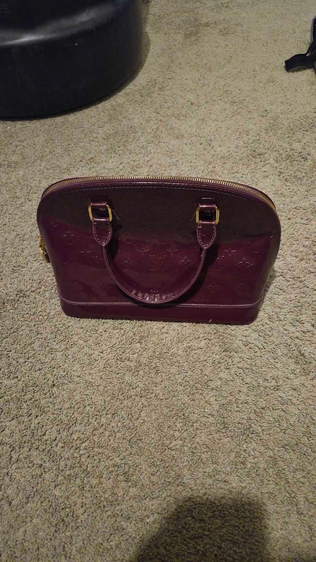 Authentic Louis Vuitton Alma PM Monogram Vernis Amarante - photo 3