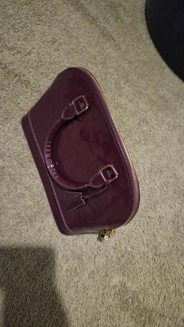 Authentic Louis Vuitton Alma PM Monogram Vernis Amarante - photo 4