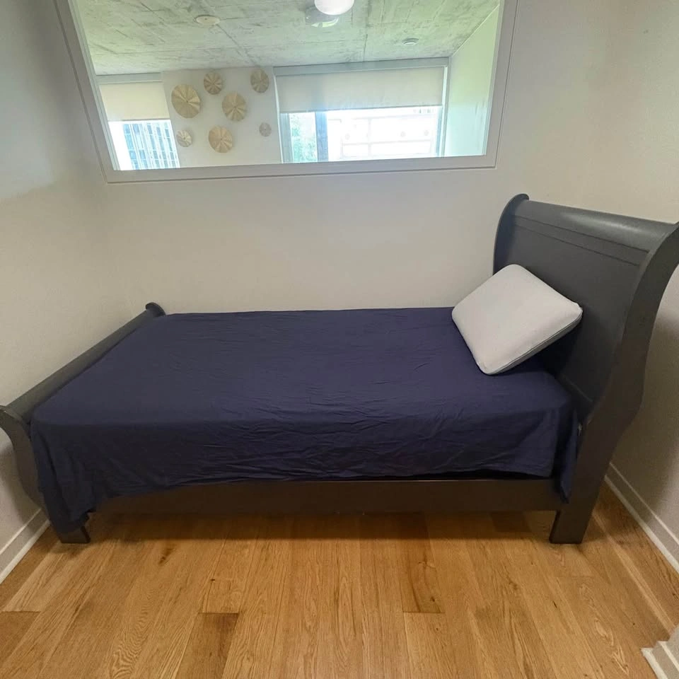 Twin Size Bed (Mattress and Frame) - photo 5