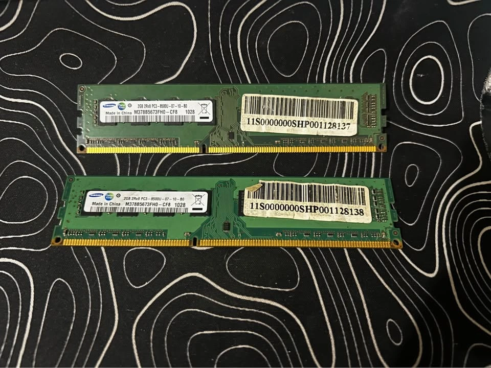 Lot of DDR3 Desktop RAM – 2GB Sticks (Hynix + Samsung) - photo 3