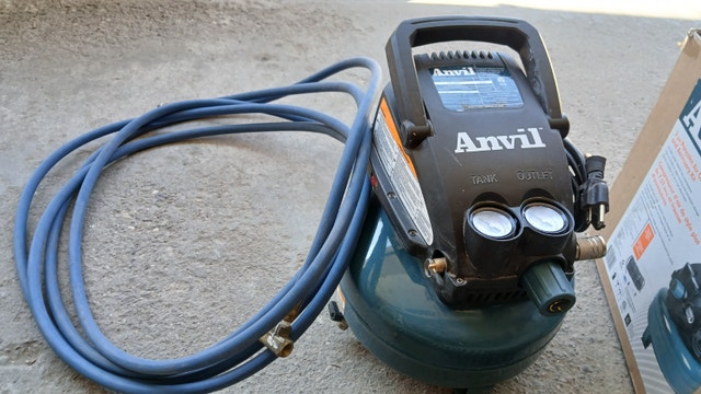 Air Compressor - photo 2