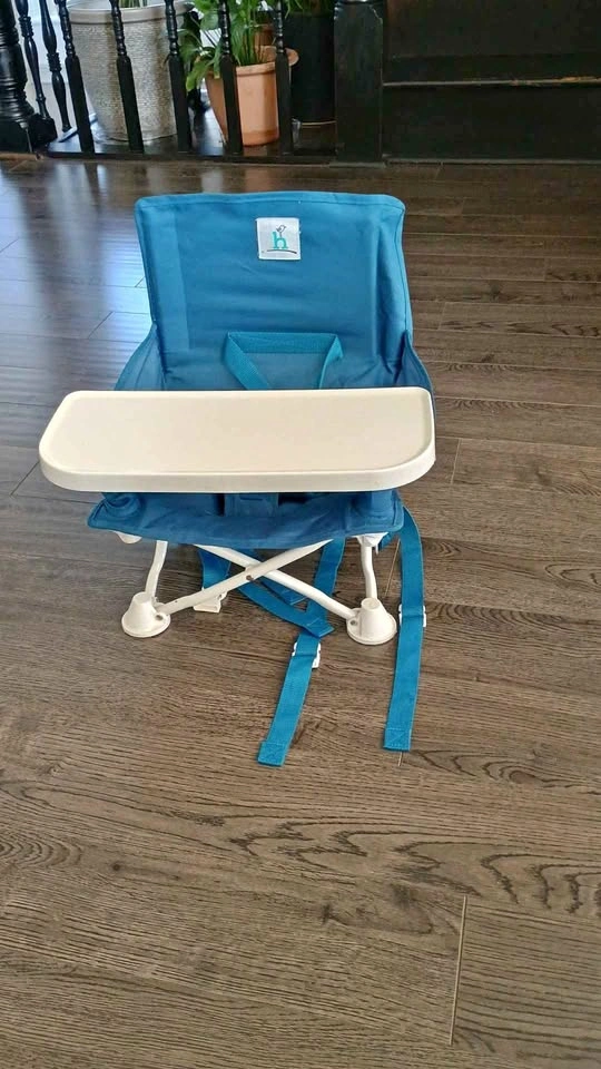 Hiccapop OmniBoost Travel Booster Seat