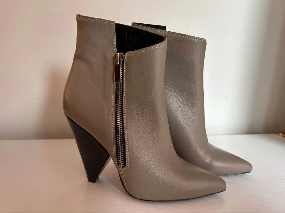 YSL Saint Laurent Paris Grey Leather Ankle Booties EU 35 - photo 2