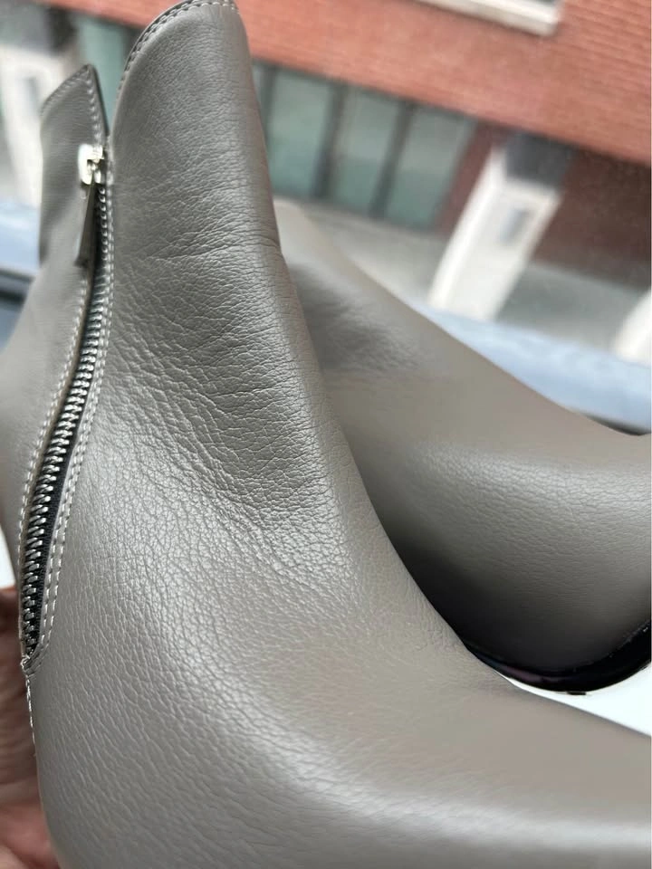 YSL Saint Laurent Paris Grey Leather Ankle Booties EU 35 - photo 4