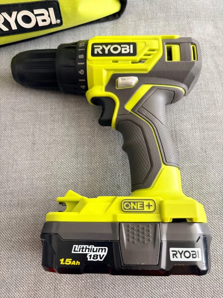 Ryobi ONE+ 18V Drill Driver Kit - photo 2