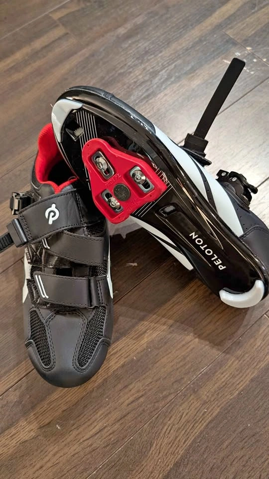 NEW Peloton Cycling Shoes - Size 42 (Men's 9 / Women's 11)