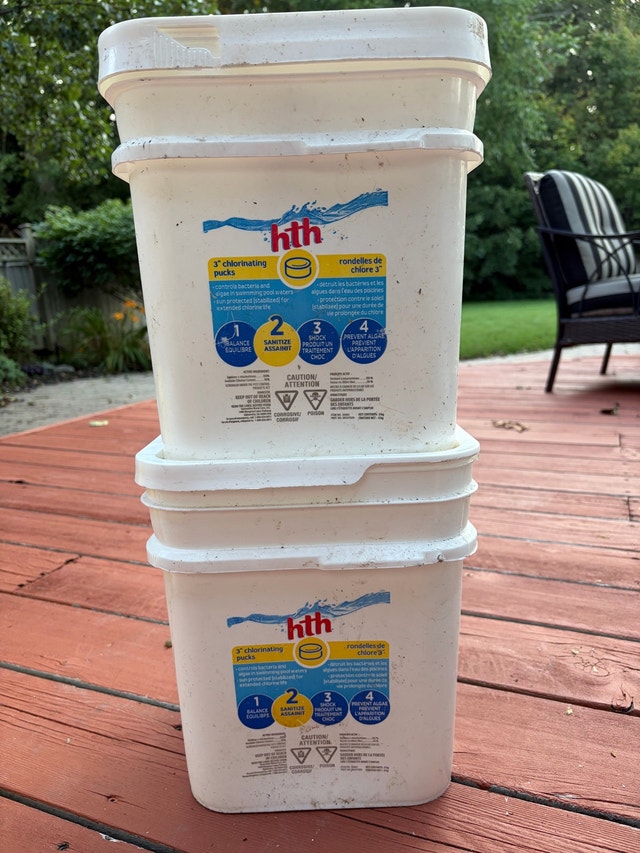 HTH and Omni - Chlorine pucks, granules, hardness decreaser - photo 2