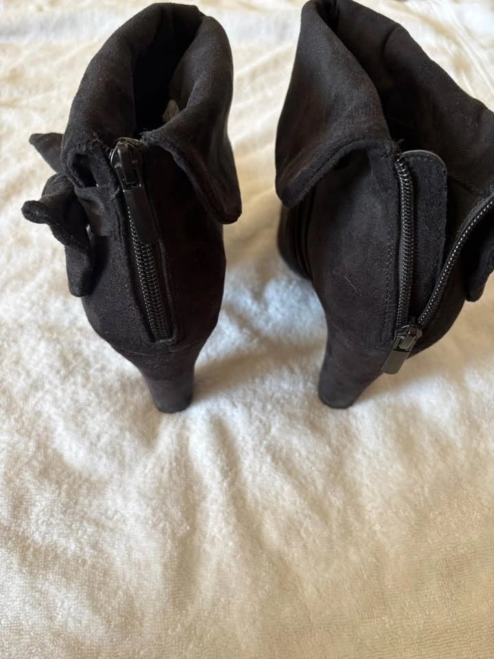 Mini boot faux suede size 8.5 - photo 3