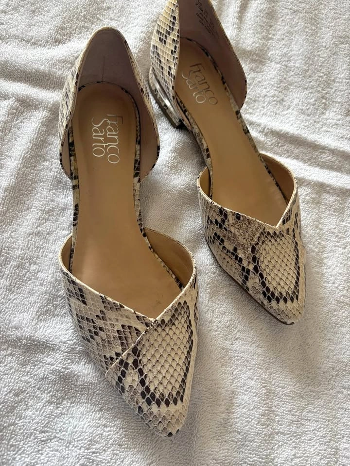 Like new Franco Sarto flats size 7.5