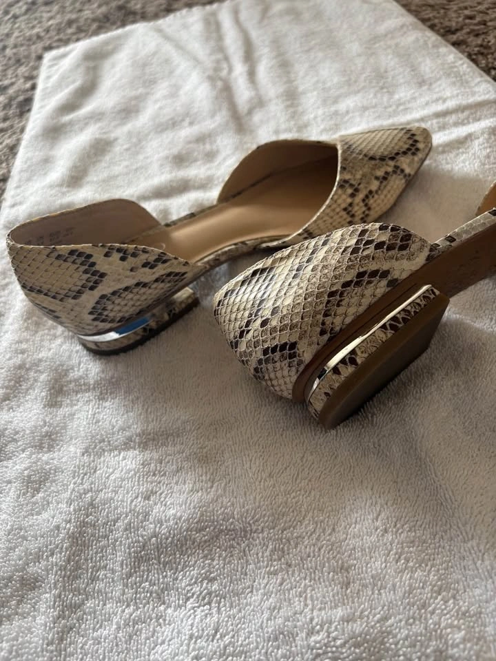 Like new Franco Sarto flats size 7.5 - photo 3