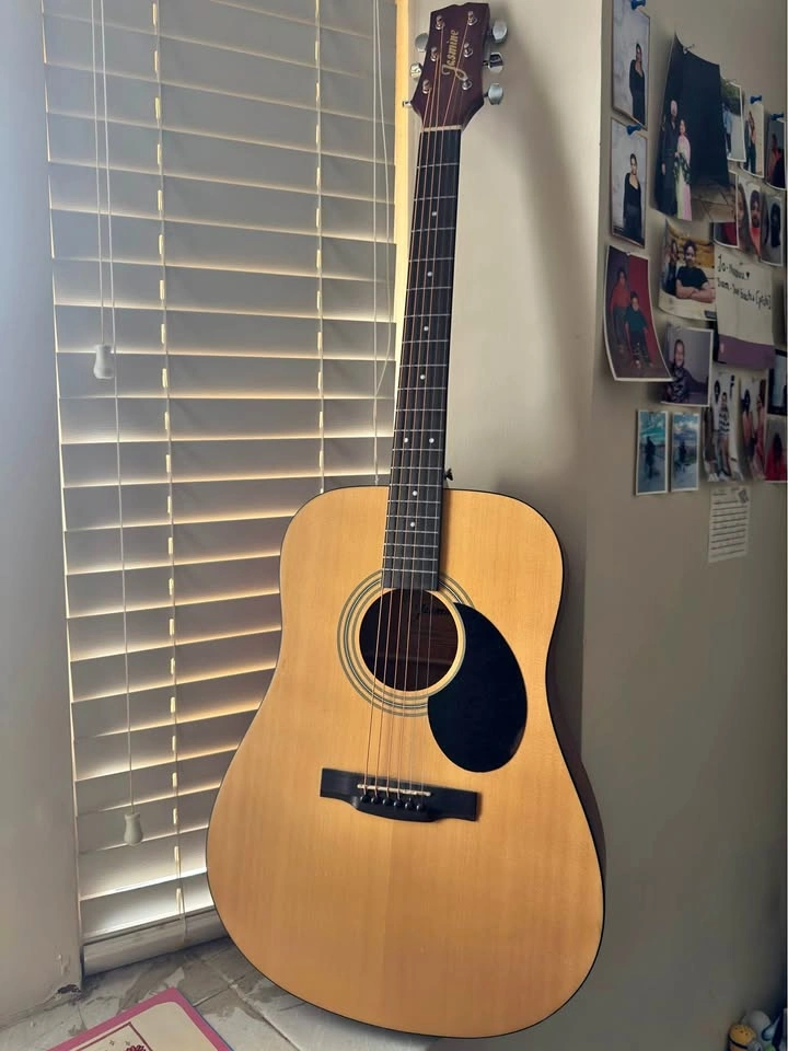 Acoustic guitar