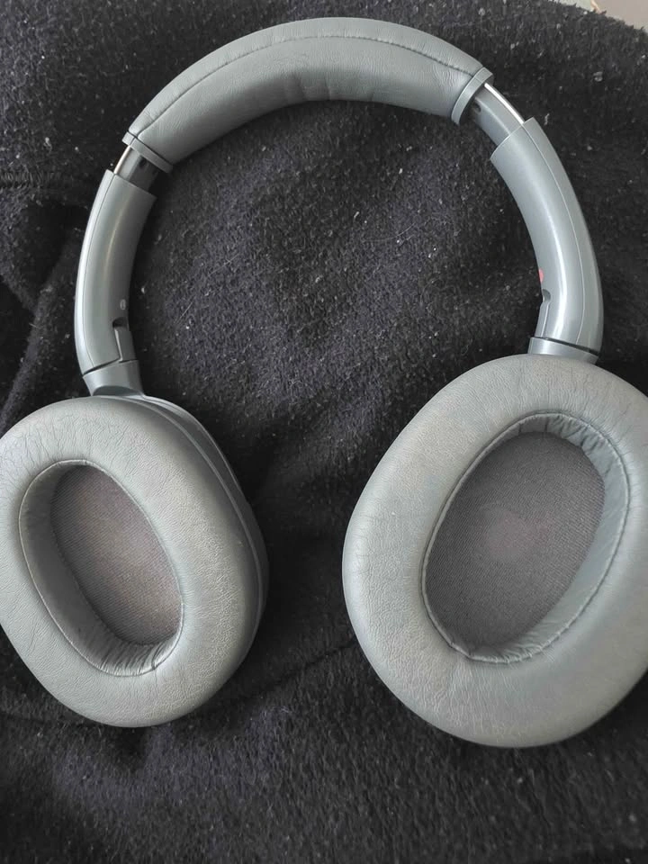 Sony ULT Headphones - photo 3