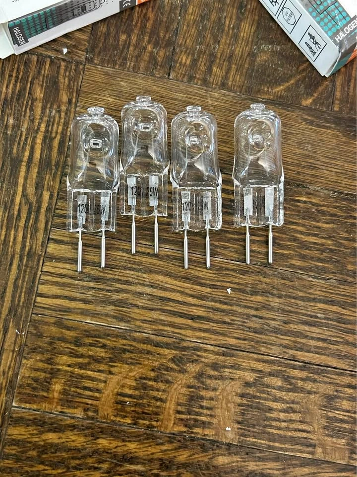 G8 halogen bulb 120V 25W 4 total