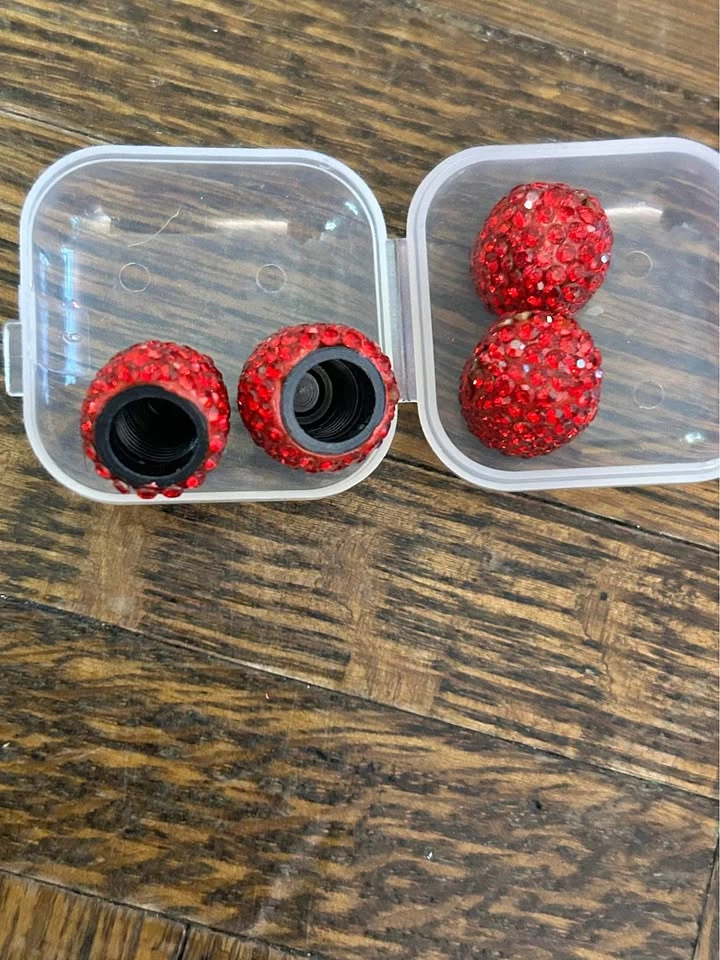 Car Tire Valve Stem Caps, 4 Pack Sparkling Crystal Rhinestone