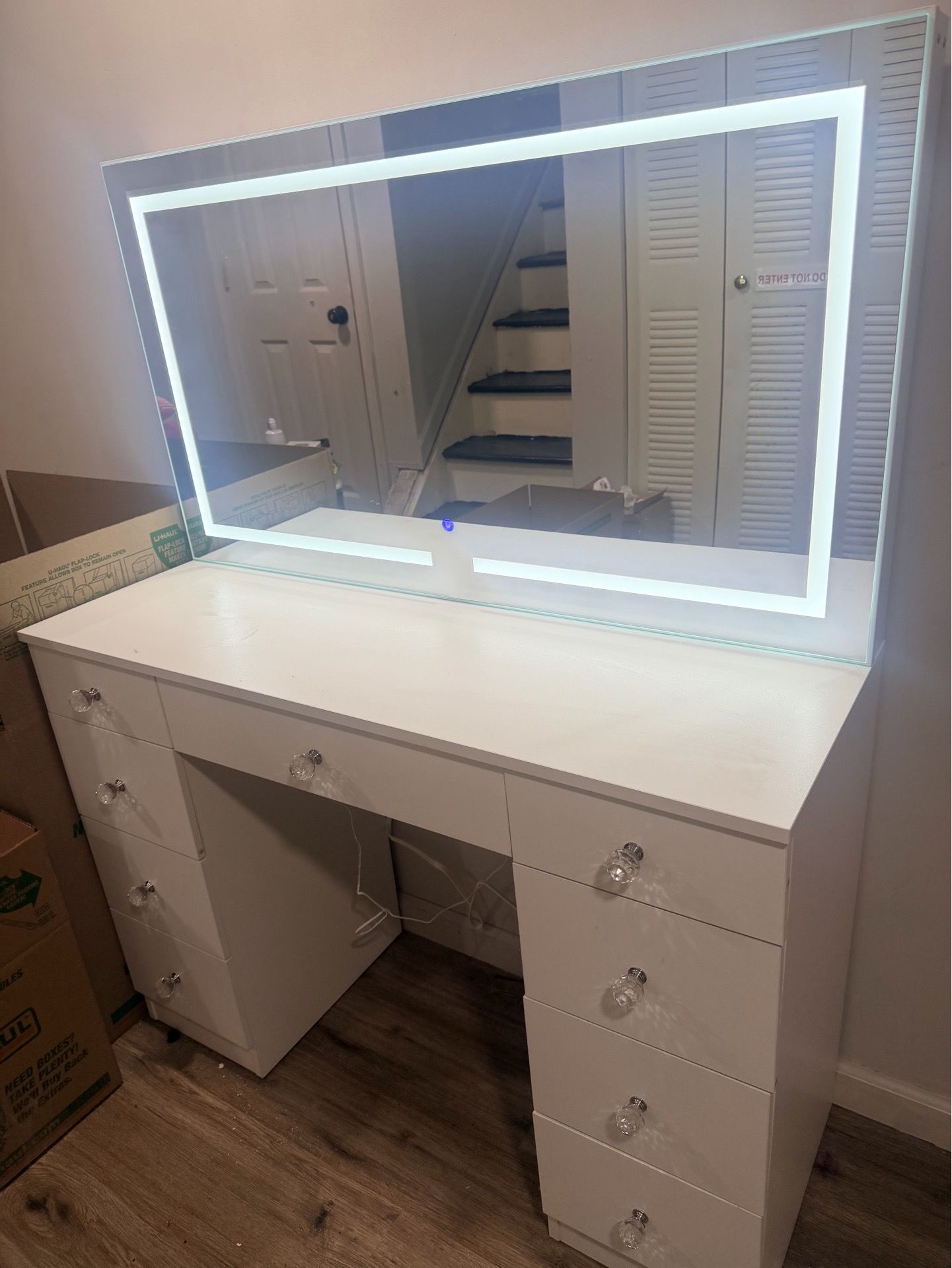 White Vanity Makeup Table with LED Lighted Mirror