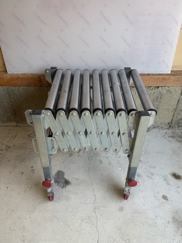 King Industrial Adjustable Extendable and Flexible Conveyor Roll