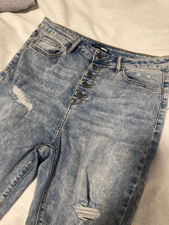 Fashion nova jeans - photo 2