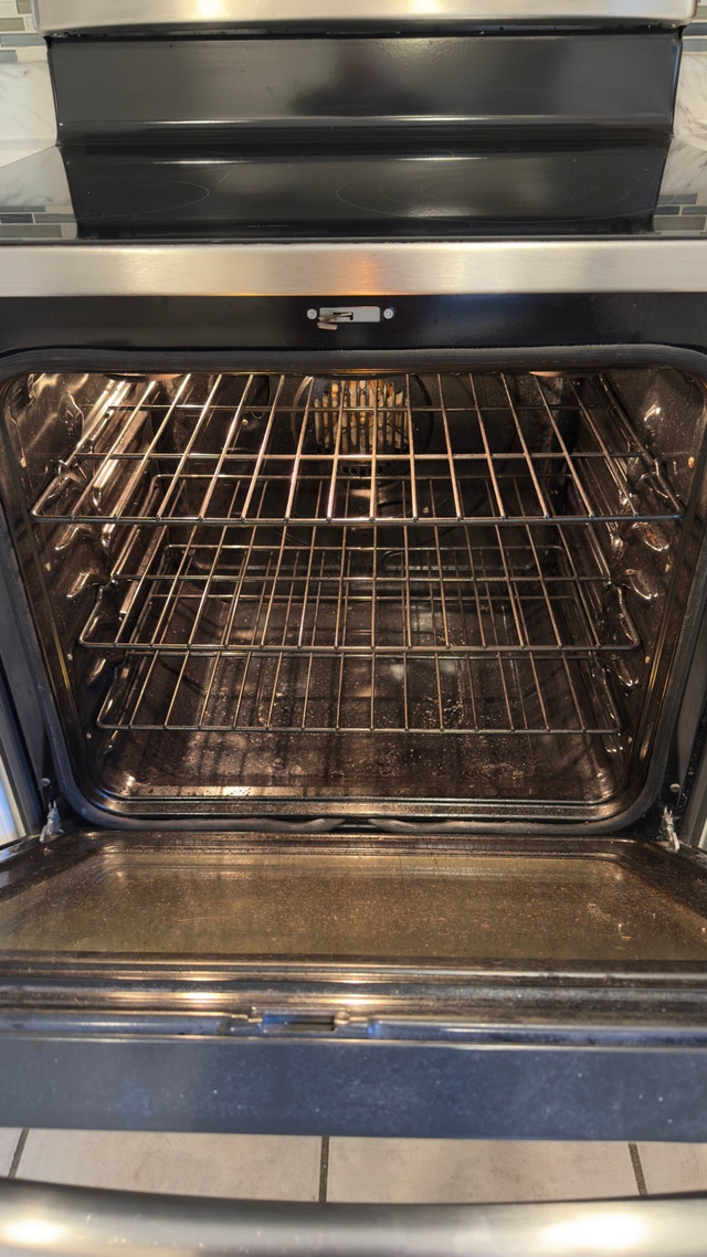 GE Profile Electric Range - photo 2