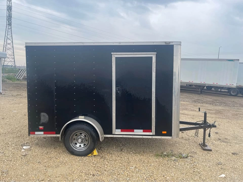 2015 5x10 Enclosed trailer - photo 2