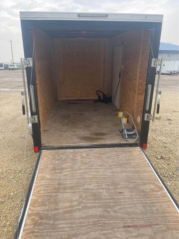 2015 5x10 Enclosed trailer - photo 4