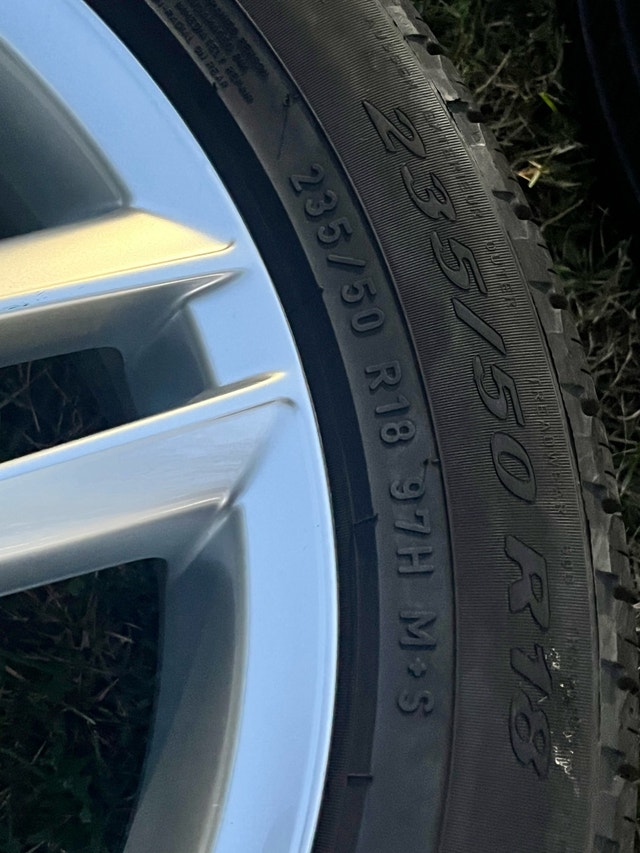 18” Audi Q3 VW Tiguan OEM MINT Pirelli All-season 235/50-18 - photo 2