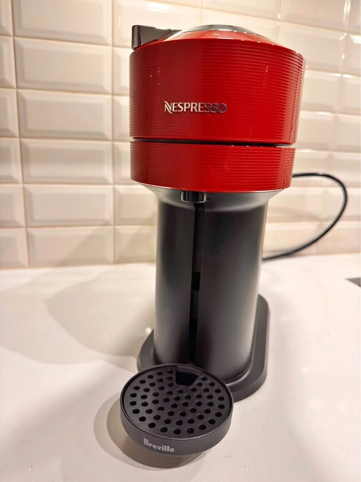Nespresso Vertuo Next by Breville