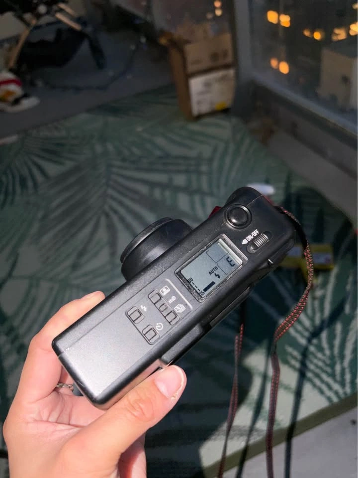 Nikon TW Zoom 35mm Film Camera - photo 2