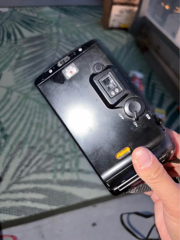Pentax IQ Zoom 95 WR 35mm Film Camera - photo 4
