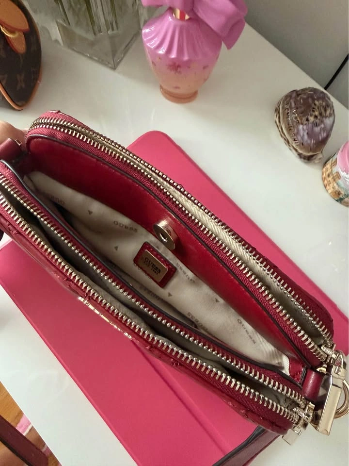 GUESS Alanna Mini Status Crossbody Bordeaux - photo 3