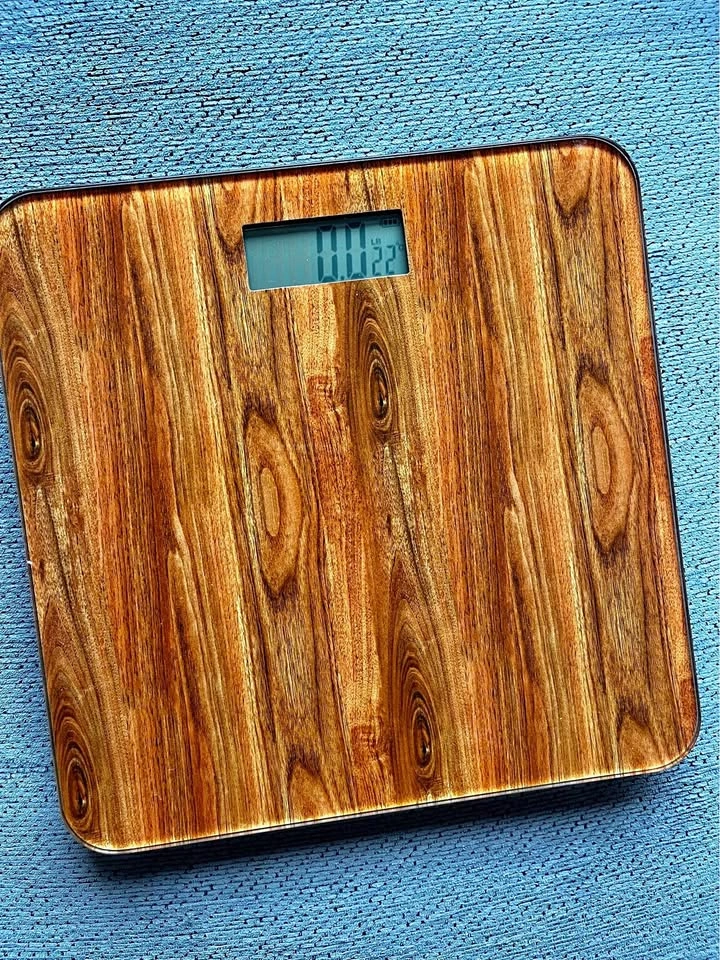 Digital Bathroom Scale with Wood Grain Finish (Glass)