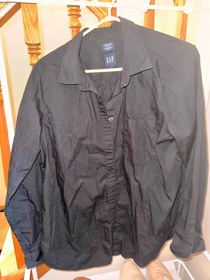 GAP Perfect Shirt - Size Large