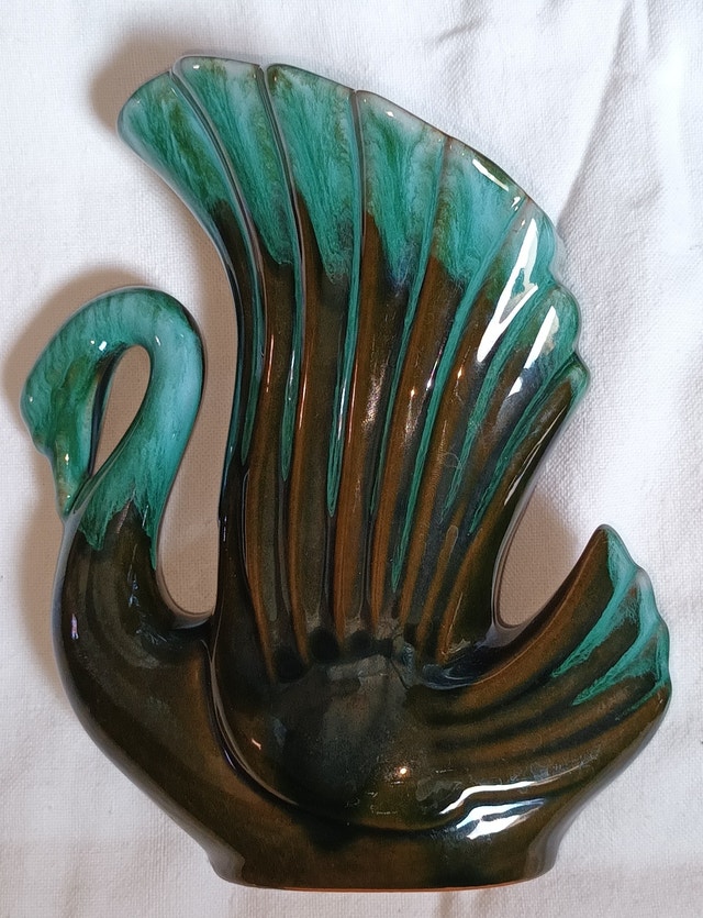 2 Vintage 1960's Canada Blue Mountain Pottery 6" Swan Vase - photo 3