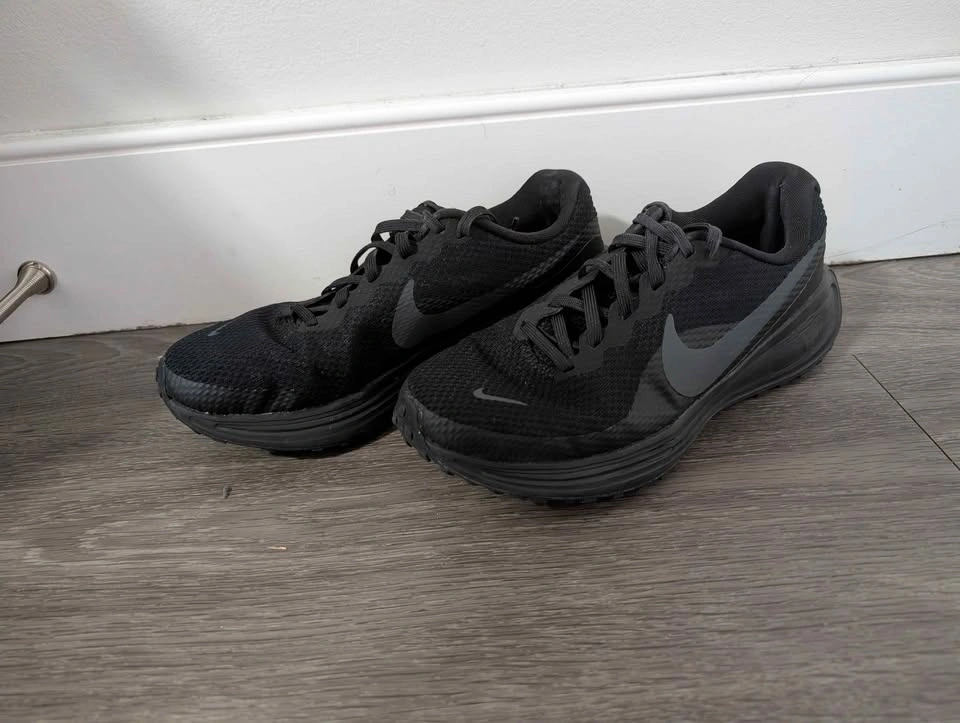 Nike Revolution 8 Running Shoes - Black - Size 7