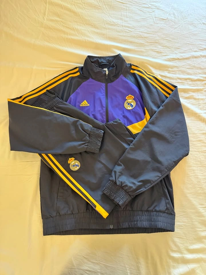 Real Madrid adidas 2023/24 Urban Purist Full-Zip Woven Tracksuit