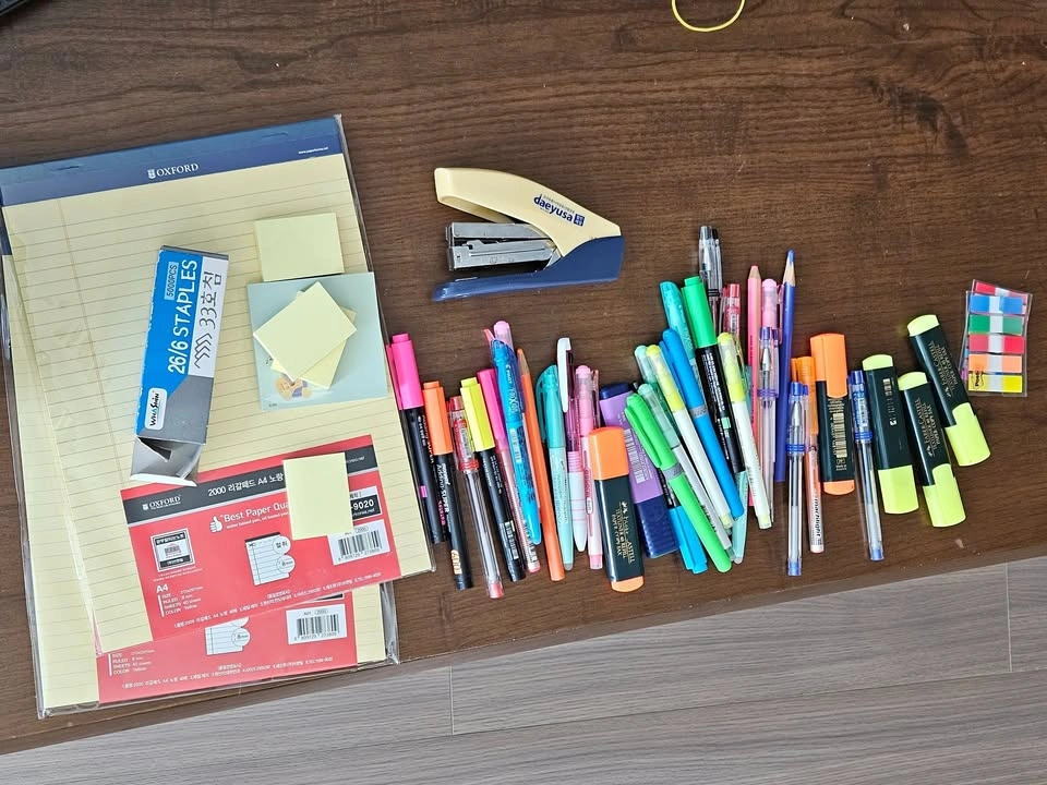 Stationery (mix of used and unused items)
