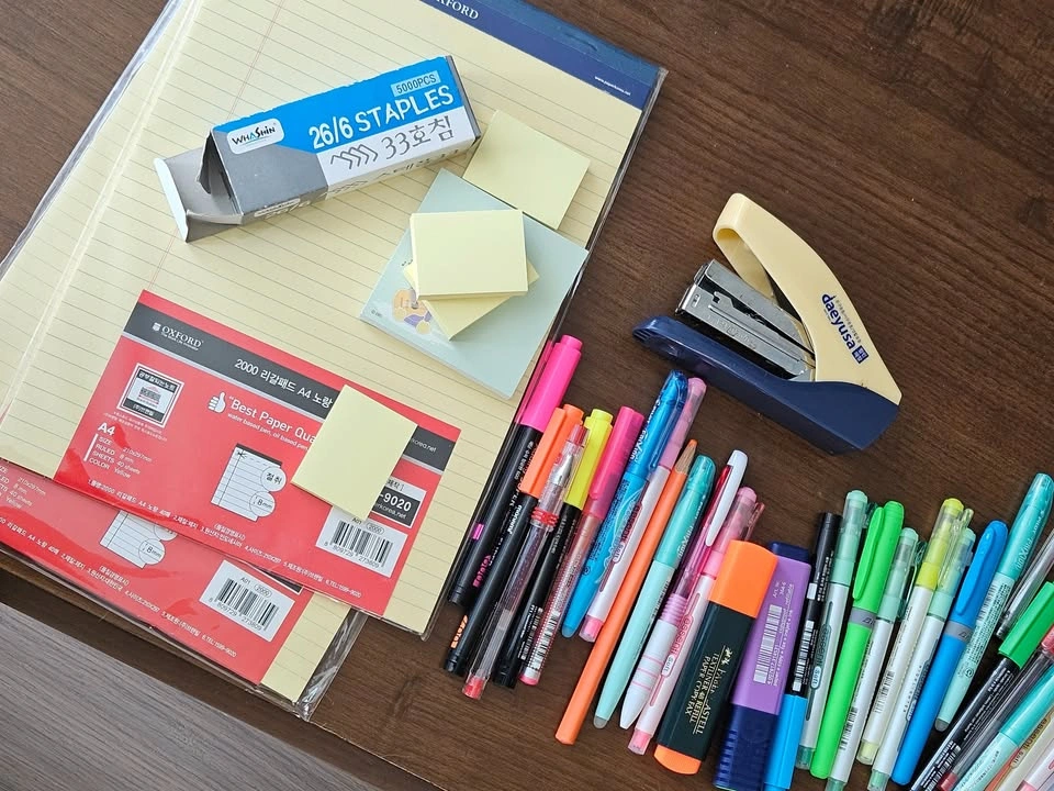 Stationery (mix of used and unused items) - photo 2