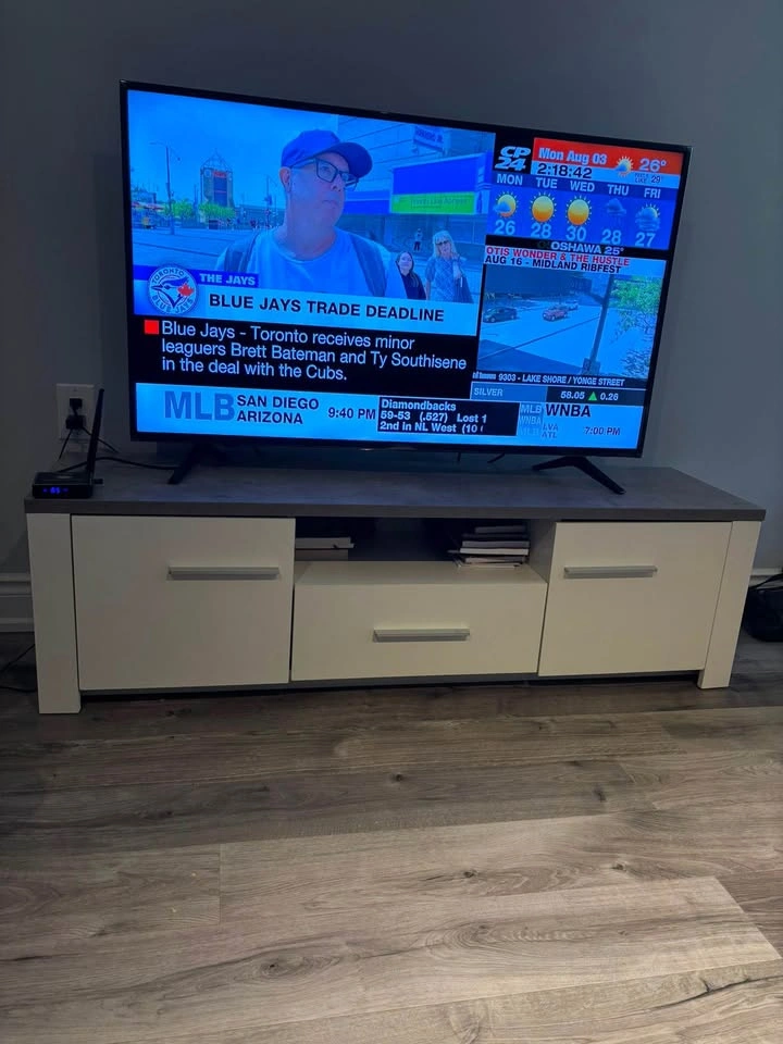 Grey and white tv console - photo 2