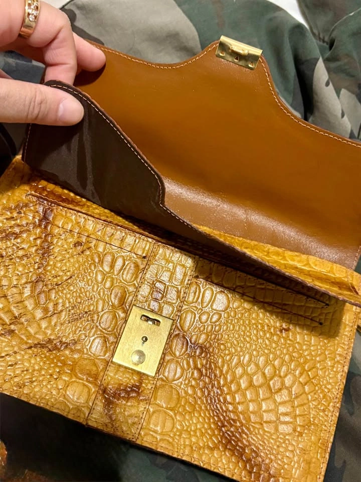 Vintage Leather Clutch Yellow Ochre - photo 3