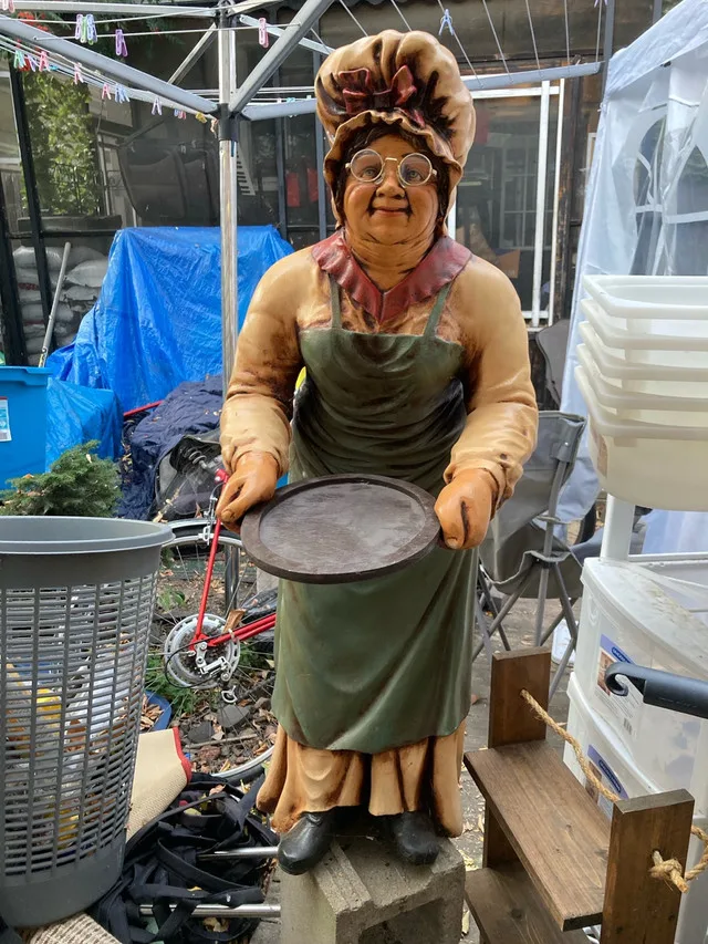 Baker Statue thumbnail