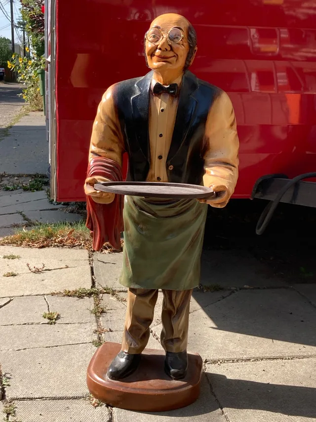 Waiter Statue thumbnail