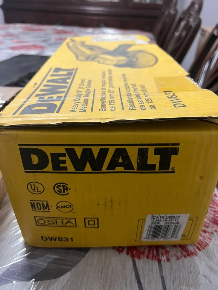 DeWalt DW831, a corded 5-inch (125 mm) heavy-duty medium angle g - photo 4